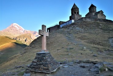 GRUZIJA - PRVINSKI, SKROMEN IN HKRATI BOGAT ZAKAVKAŠKI BISER