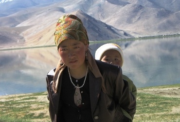 Aigul Hakimova in Damjan Jevšnik: Kirgizistan - Kirgizija