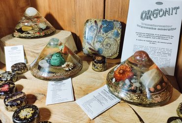 SVET KRISTALOV, MINERALOV IN ORGONITOV