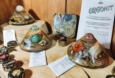 SVET KRISTALOV, MINERALOV IN ORGONITOV