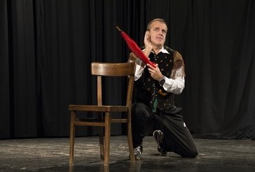 MARŠ V TRI…STO NARODNIH 