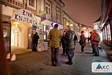 Praznična Živa knjižnica