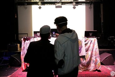 Dvoboj kuratorjev v animiranih glasbenih videoposnetkih