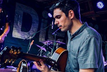 DUO URŠKA GAJŠT & VID TURICA