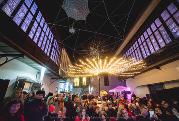 Edina prebivalka svojega plemena / Babičine pravljice <em>Foto: Dejan Bulut / © Narodni dom Maribor</em>