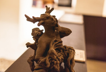 Edina prebivalka svojega plemena / Babičine pravljice <em>Foto: Dejan Bulut / © Narodni dom Maribor</em>