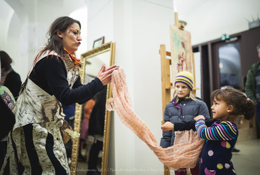 Edina prebivalka svojega plemena / Babičine pravljice <em>Foto: Dejan Bulut / © Narodni dom Maribor</em>
