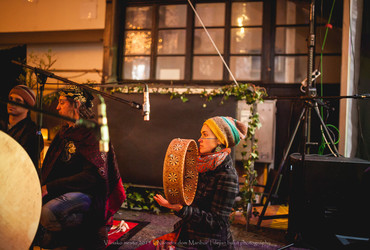 Edina prebivalka svojega plemena / Babičine pravljice <em>Foto: Dejan Bulut / © Narodni dom Maribor</em>