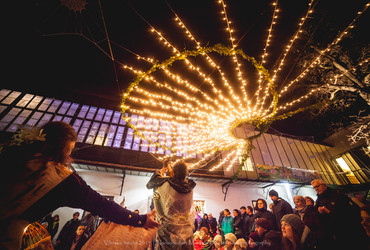 Edina prebivalka svojega plemena / Babičine pravljice <em>Foto: Dejan Bulut / © Narodni dom Maribor</em>
