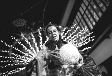 Edina prebivalka svojega plemena / Babičine pravljice <em>Foto: Dejan Bulut / © Narodni dom Maribor</em>