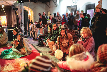 Edina prebivalka svojega plemena / Babičine pravljice <em>Foto: Dejan Bulut / © Narodni dom Maribor</em>