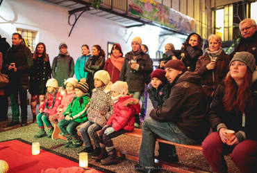 Edina prebivalka svojega plemena / Babičine pravljice <em>Foto: Dejan Bulut / © Narodni dom Maribor</em>