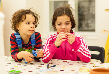 Majhne glave, velike ideje! <em>Foto: © Dejan Bulut / Arhiv Narodni dom Maribor</em>
