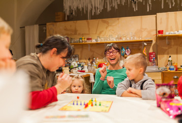 Majhne glave, velike ideje! <em>Foto: © Dejan Bulut / Arhiv Narodni dom Maribor</em>