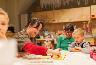 Majhne glave, velike ideje! <em>Foto: © Dejan Bulut / Arhiv Narodni dom Maribor</em>