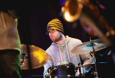 Življenje je dobro <em>Foto: © Dejan Bulut / Arhiv Narodnega doma Maribor</em>