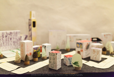 Vilinsko mesto - zadnjič v 2015 <em>Foto: Dejan Bulut © Narodni dom Maribor</em>