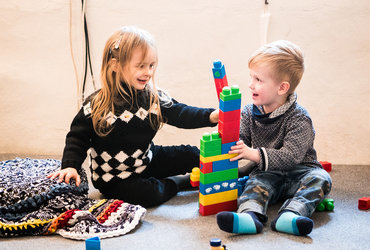 Lutkovna predstava MODRI KRALJ INUS & ustvarjalnice <em>Foto: Boštjan Vertuš</em>