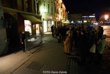 Ana Mrzla: Nezaželeni prišleki <em>Foto: Denis Zelnik</em>