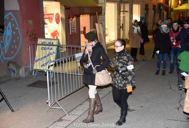 Ana Mrzla: Nezaželeni prišleki <em>Foto: Denis Zelnik</em>