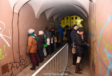 Ana Mrzla: Nezaželeni prišleki <em>Foto: Denis Zelnik</em>