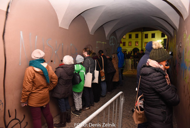 Ana Mrzla: Nezaželeni prišleki <em>Foto: Denis Zelnik</em>