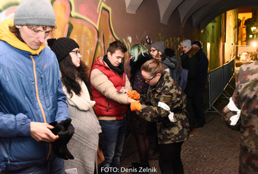 Ana Mrzla: Nezaželeni prišleki <em>Foto: Denis Zelnik</em>