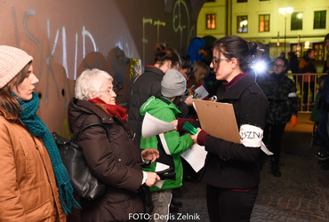 Ana Mrzla: Nezaželeni prišleki <em>Foto: Denis Zelnik</em>