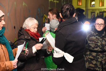 Ana Mrzla: Nezaželeni prišleki <em>Foto: Denis Zelnik</em>