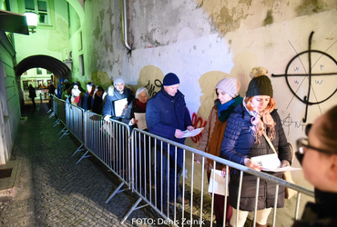 Ana Mrzla: Nezaželeni prišleki