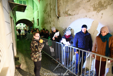 Ana Mrzla: Nezaželeni prišleki <em>Foto: Denis Zelnik</em>