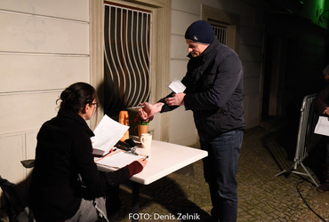 Ana Mrzla: Nezaželeni prišleki <em>Foto: Denis Zelnik</em>