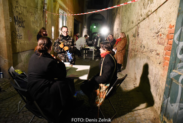 Ana Mrzla: Nezaželeni prišleki <em>Foto: Denis Zelnik</em>