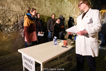 Ana Mrzla: Nezaželeni prišleki <em>Foto: Denis Zelnik</em>