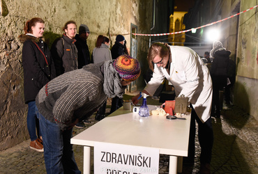 Ana Mrzla: Nezaželeni prišleki <em>Foto: Denis Zelnik</em>