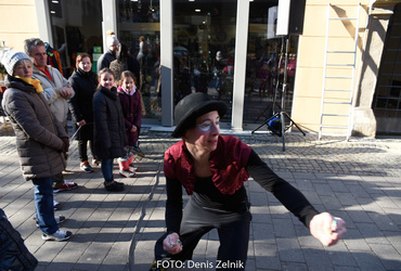 Ana Mrzla: Pogumno naprej <em>Foto: Denis Zelnik</em>