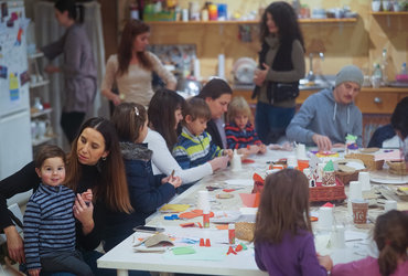 Knedl in škrat Bobek & ustvarjalnice <em>Foto: Boštjan Vertuš</em>