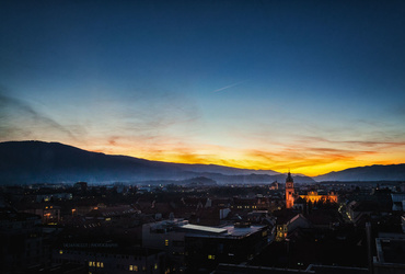 Zdaj vemo, zakaj pes teče za zajcem! <em>Foto: ©Dejan Bulut za Narodni dom Maribor</em>