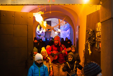Sprehod v preteklost in v pravljični svet <em>Foto: ©Dejan Bulut za Narodni dom Maribor</em>