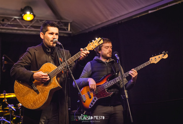 Visoko v nebo! <em>Foto: ©Dejan Bulut za Narodni dom Maribor</em>