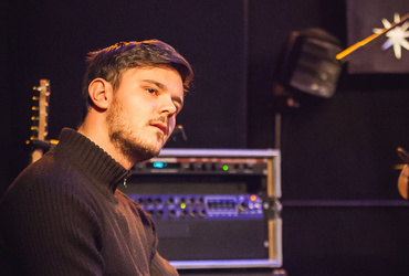 Visoko v nebo! <em>Foto: ©Dejan Bulut za Narodni dom Maribor</em>