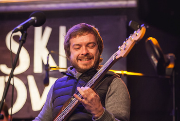 Visoko v nebo! <em>Foto: ©Dejan Bulut za Narodni dom Maribor</em>