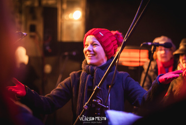 Visoko v nebo! <em>Foto: ©Dejan Bulut za Narodni dom Maribor</em>