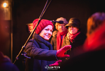 Visoko v nebo! <em>Foto: ©Dejan Bulut za Narodni dom Maribor</em>