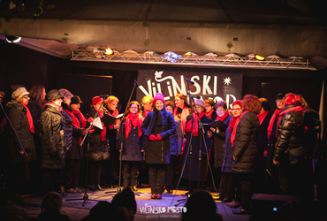 Visoko v nebo! <em>Foto: ©Dejan Bulut za Narodni dom Maribor</em>
