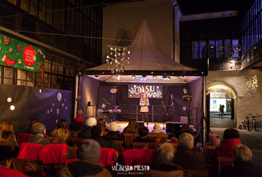 Nikoli dolgčas! <em>Foto: ©Dejan Bulut za Narodni dom Maribor</em>