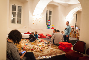 Nikoli dolgčas! <em>Foto: ©Dejan Bulut za Narodni dom Maribor</em>