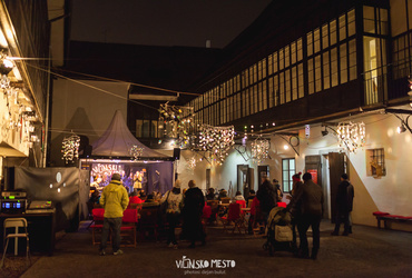Greli smo se ob odprtem ognju <em>Foto: ©Dejan Bulut za Narodni dom Maribor</em>