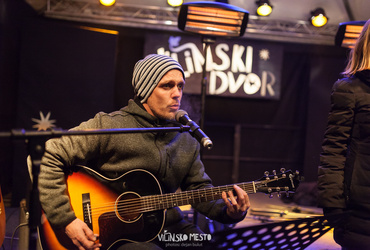 Greli smo se ob odprtem ognju <em>Foto: ©Dejan Bulut za Narodni dom Maribor</em>