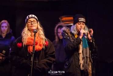 Greli smo se ob odprtem ognju <em>Foto: ©Dejan Bulut za Narodni dom Maribor</em>